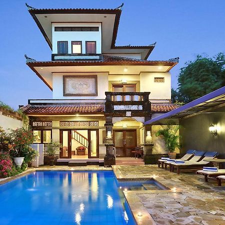 The Batu Belig Hotel & Spa Seminyak Exterior foto
