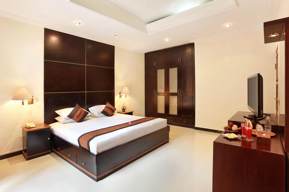 The Batu Belig Hotel & Spa Seminyak Exterior foto