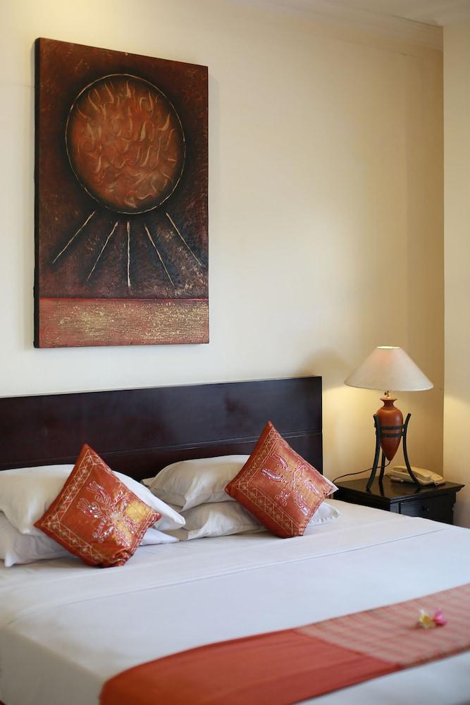 The Batu Belig Hotel & Spa Seminyak Exterior foto