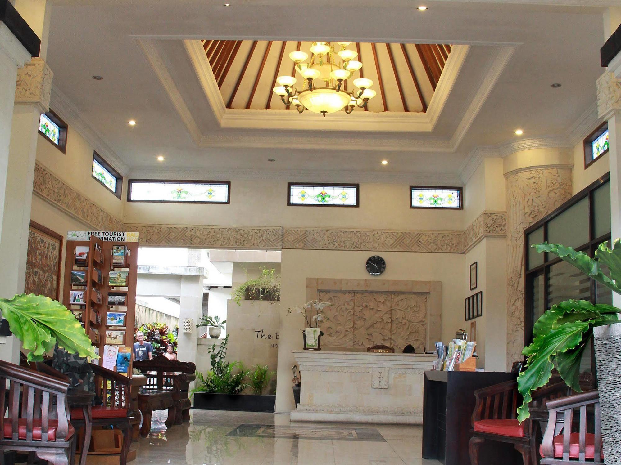 The Batu Belig Hotel & Spa Seminyak Exterior foto
